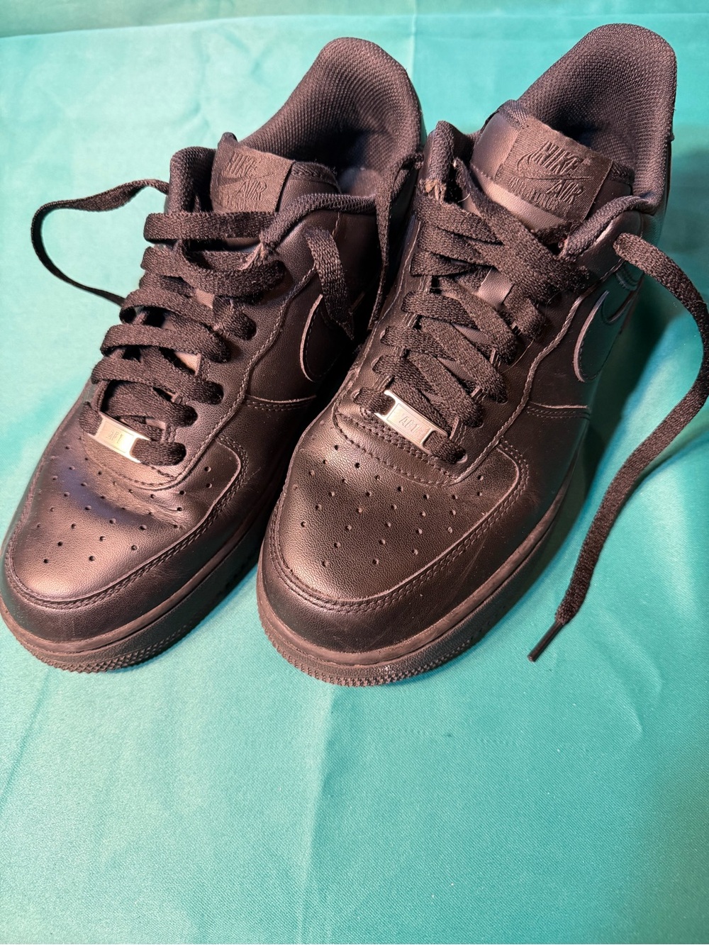 Nike Men's All-Black Low-Top Sneakers